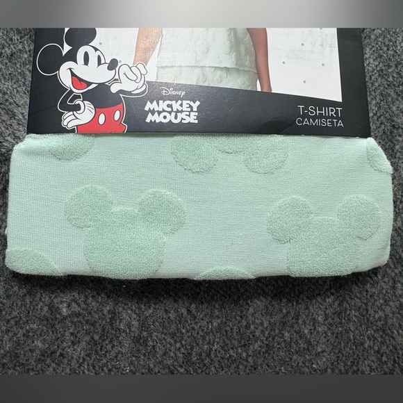 *Mickey Mouse Disney Ladies Top Size Medium Textured New With Tags - Picture 2 of 7